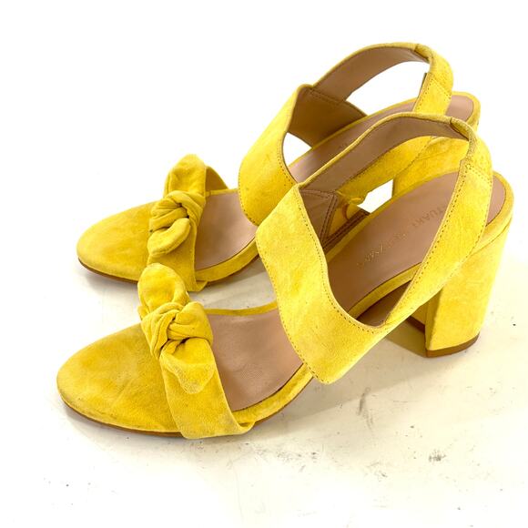 Stuart Weitzman Bandeau Heels 6 Yellow Suede Bow Sandals NWOT Travel Resort - Picture 3 of 6